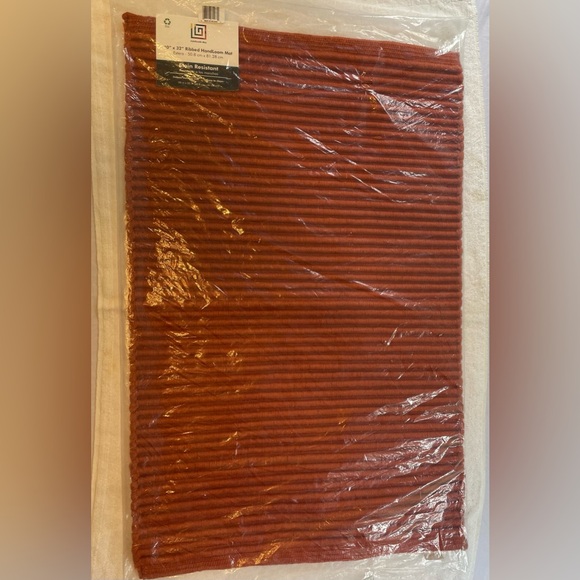 Burnt Orange Stain Resistant 20" x 32" Ribbed HandLoom Indoor Outdoor Rug - Picture 2 of 5